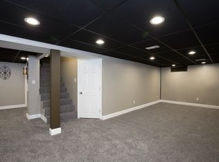 355 Peffer Ln, Fenton, MO 63026