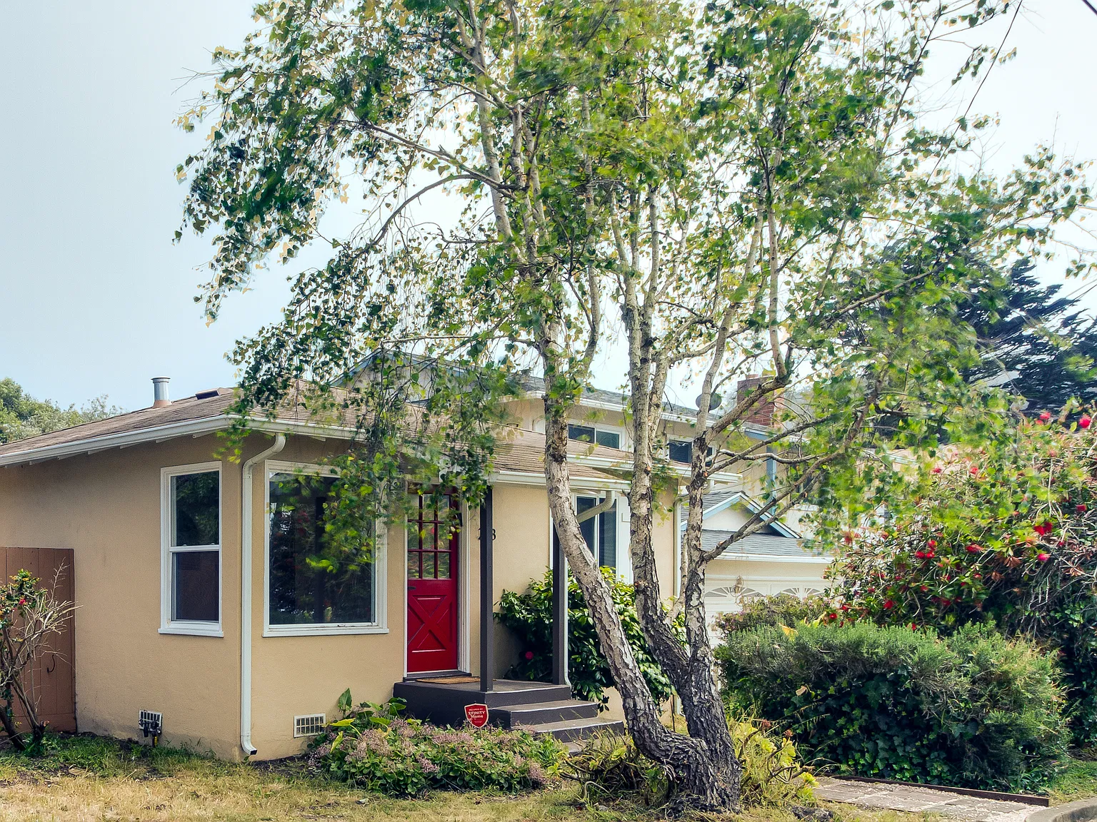 3 bed, 1150 sqft, $4,700 — Photo 3