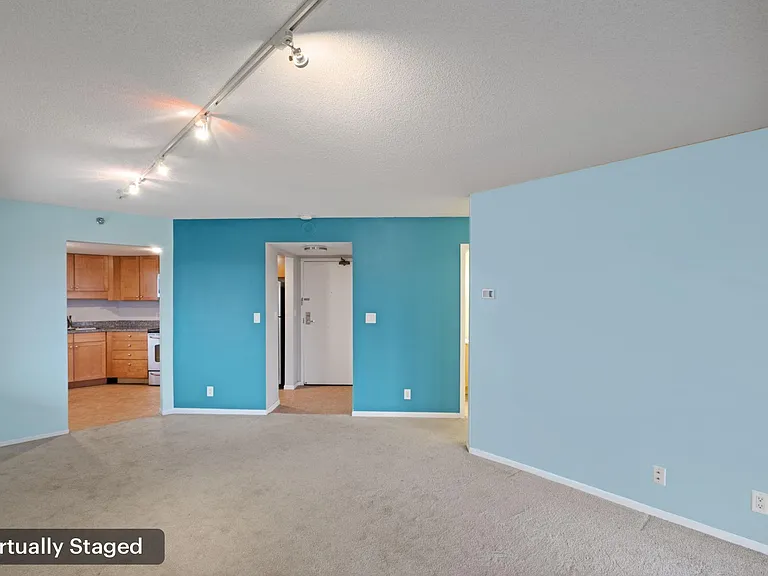 20 2nd St NE #P1902 — Photo 3