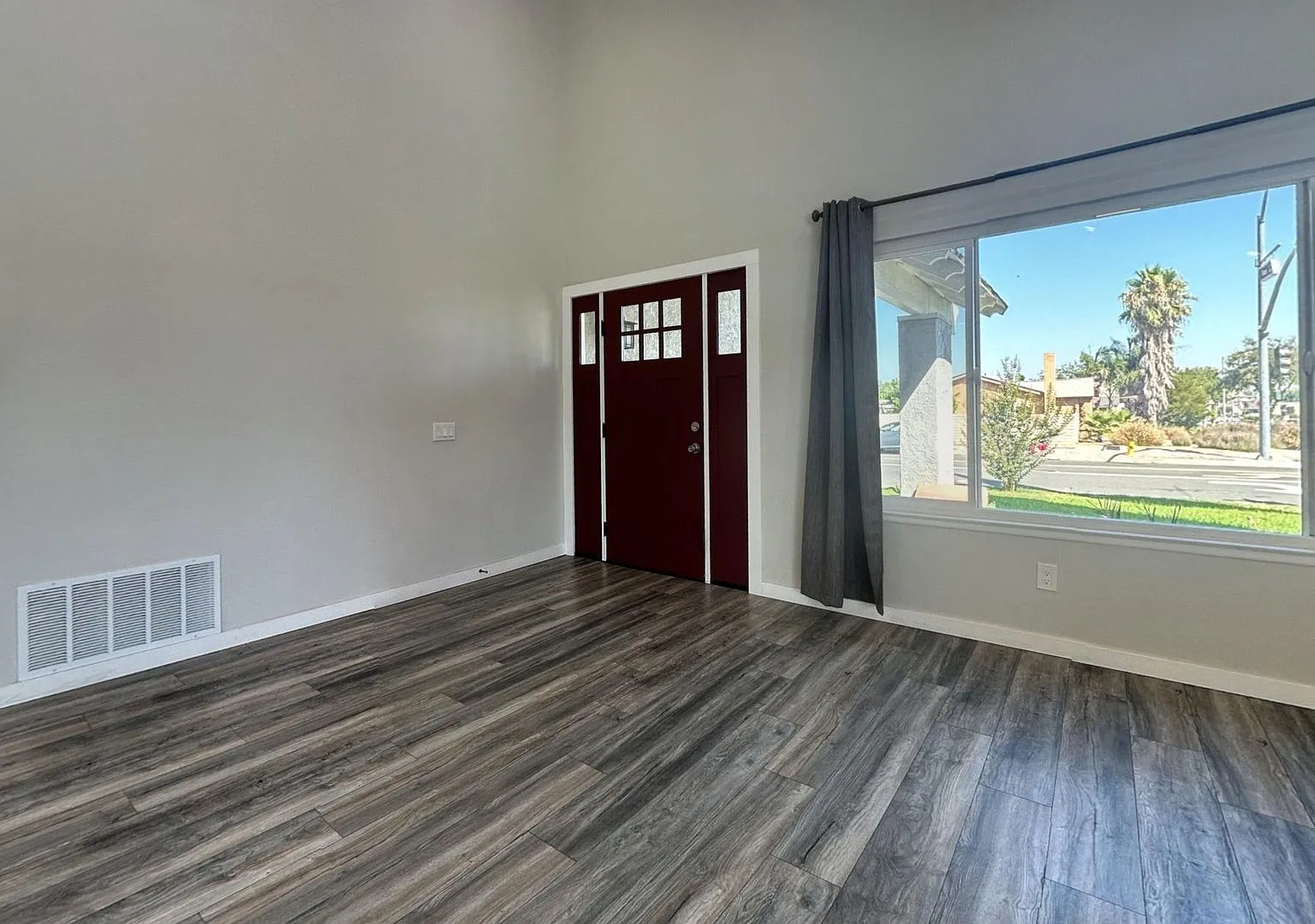 1177 Springbrook St. Charming 3 Bedroom, 2 Bathroom Home in Corona! — Photo 4
