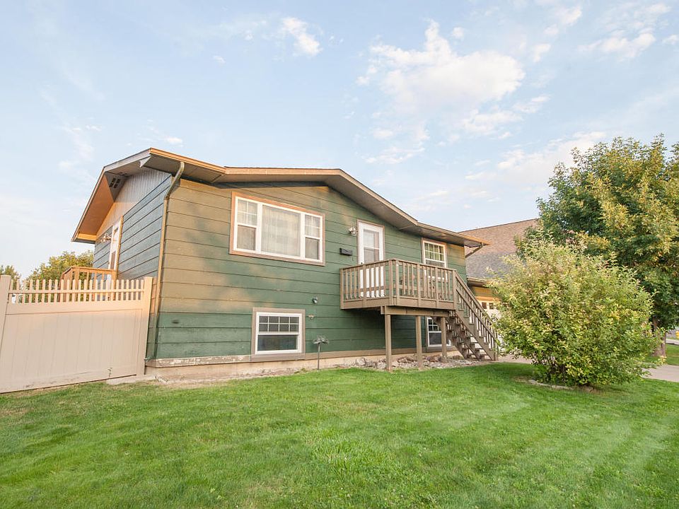 1st image of 621 Pineridge Ct