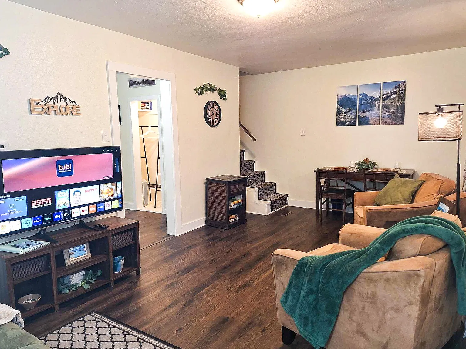 2 bed, 1300 sqft, $2,100 — Photo 3