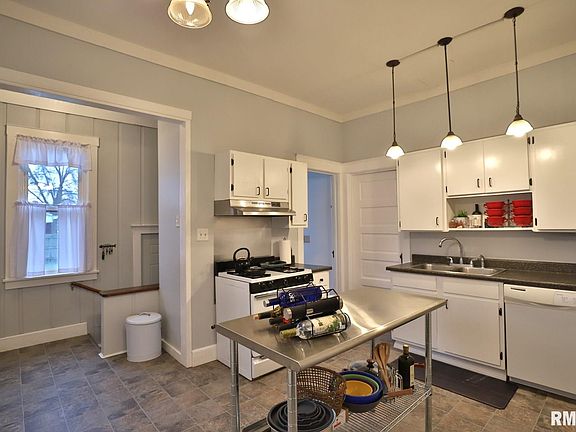 5th image of 2212 W Kellogg Ave