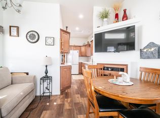 362 Felspar Dr, Apache Junction, AZ 85119