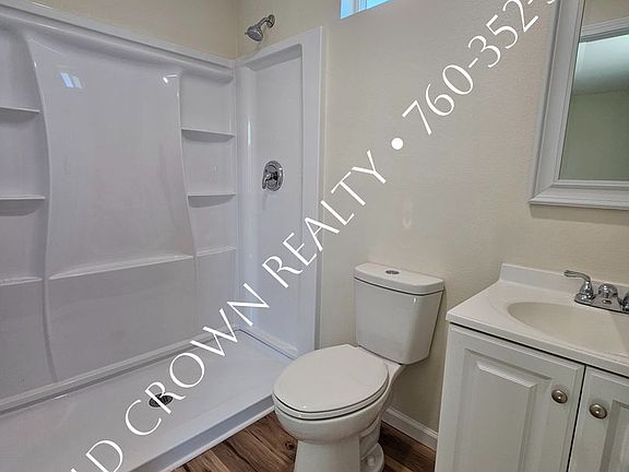 4th image of 1074 W Euclid Ave