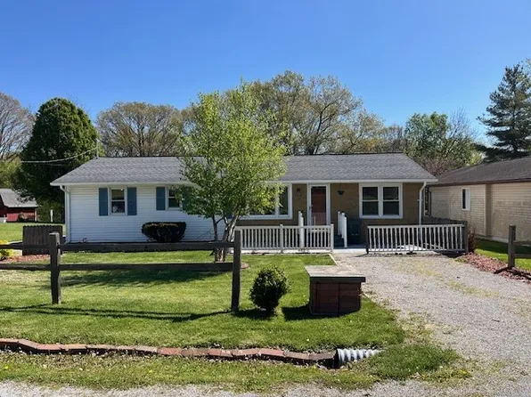 402 N Delaware St, Greenup, IL 62428