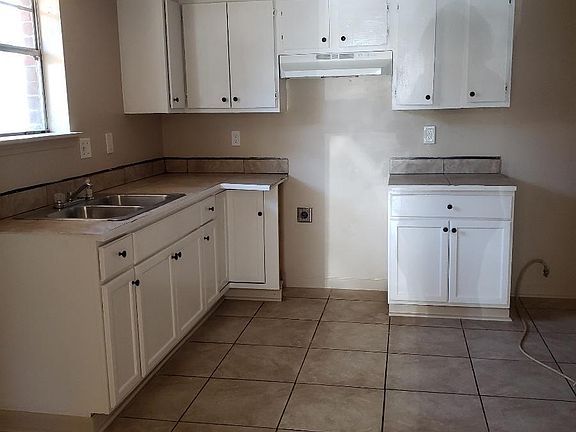 2nd image of 7809 Buffalo St