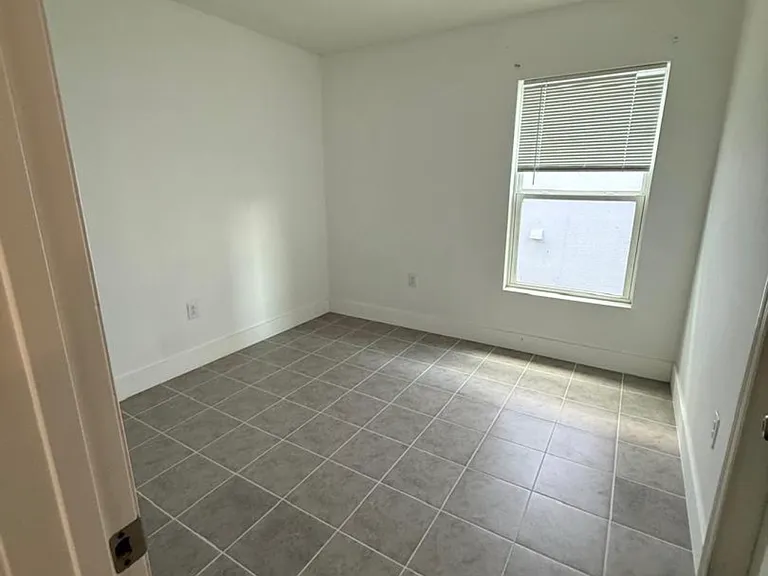 1256 Papaya Cir — Photo 13