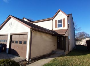 558 Topaz Ln, Brunswick, OH