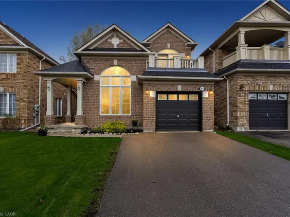 3832 Baycroft Dr, Mississauga, ON L5N 8J5