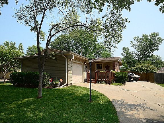 2nd image of 1020 Scenic Ln