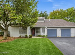 237 Ravenswood Rd, Englishtown, NJ 07726