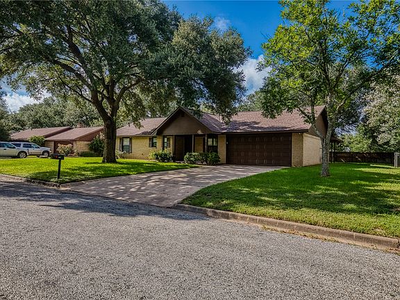 2nd image of 110 Meadow Dr