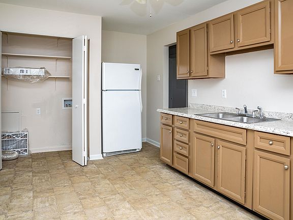 5th image of 3690 Niles Dr