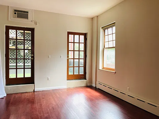 Rented by Oxford Property Group | media 3