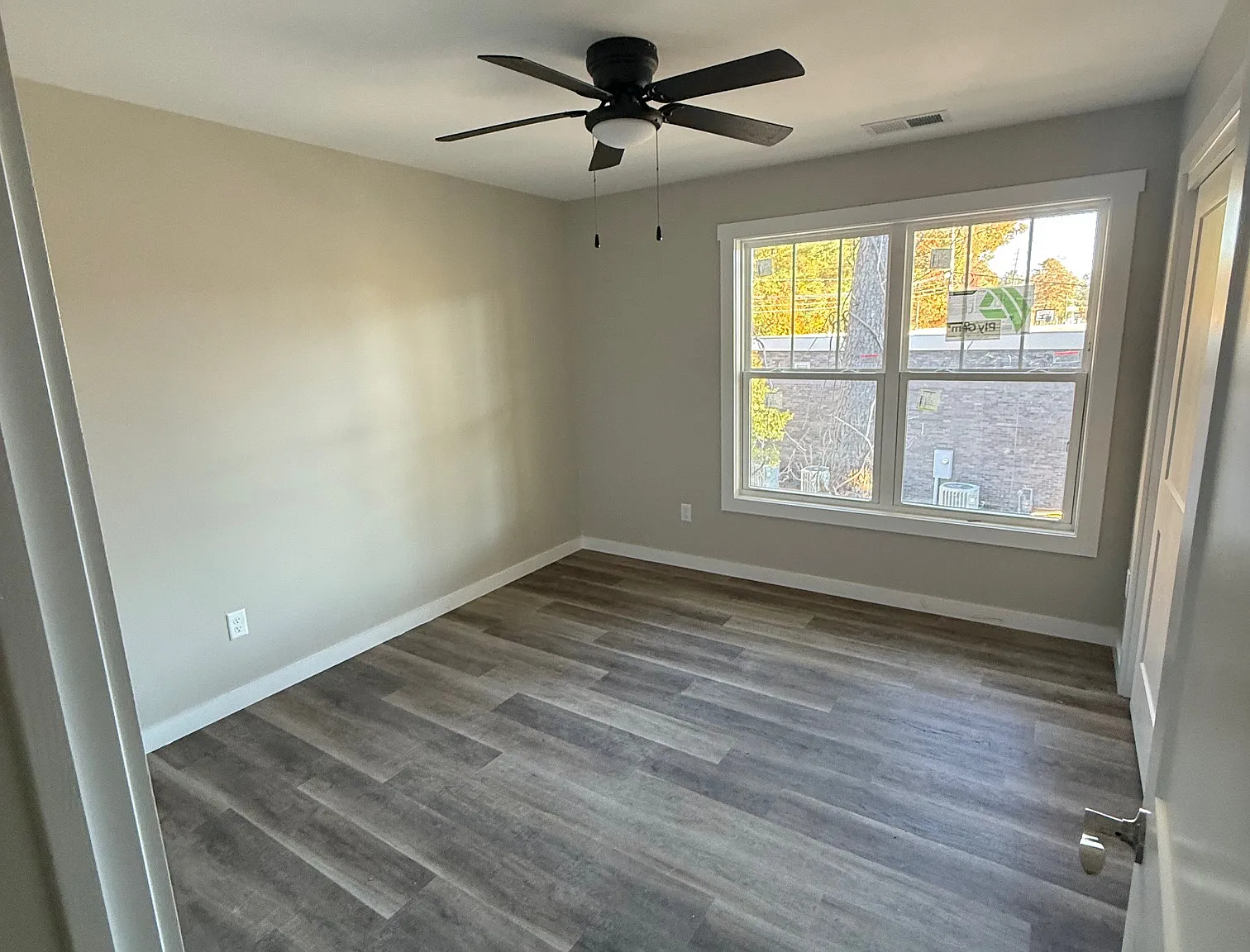 3 bed, 2.5 bath, 1710 sqft, $2,400 — Photo 4