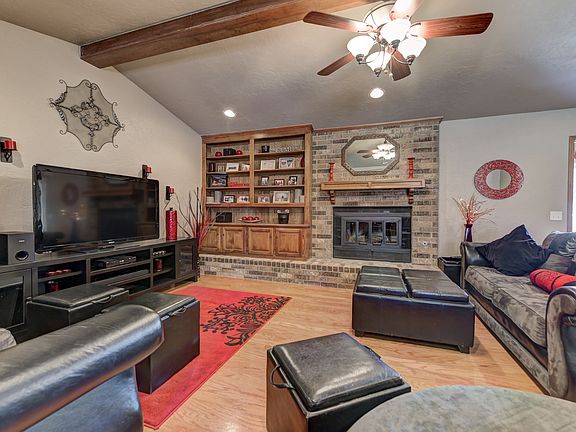 5th image of 10101 Saint Helens Dr
