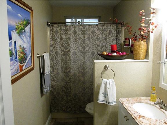 5th image of 14609 Pine Glen Cir