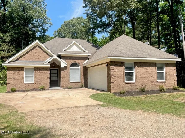 65 Beverly Ln, Holly Springs, MS 38635