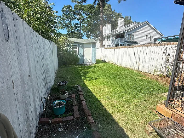 914 C Ave — Photo 11