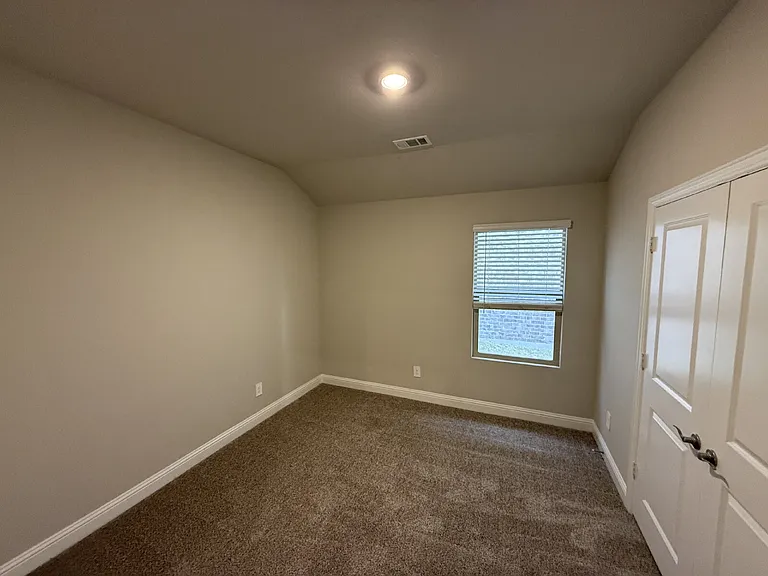 702 Williams Way — Photo 15