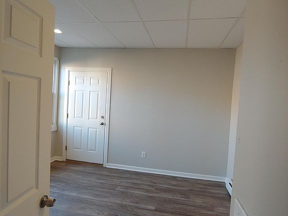 5th image of 697 Englewood Ave APT B