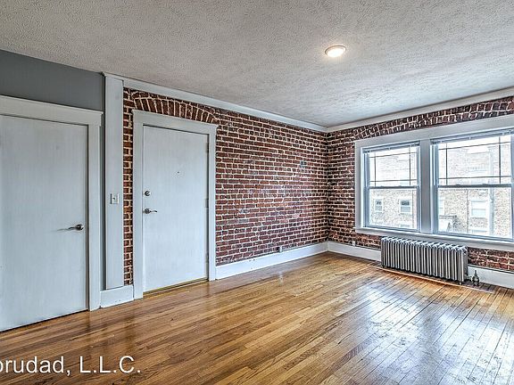 3rd image of 317 S 27th Ave APT 05