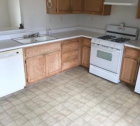 3rd image of 8753 Palmerson Dr