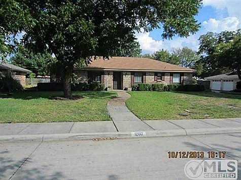 1st image of 1200 Edgefield Dr