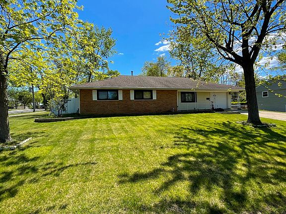 2nd image of 507 E Streamwood Blvd