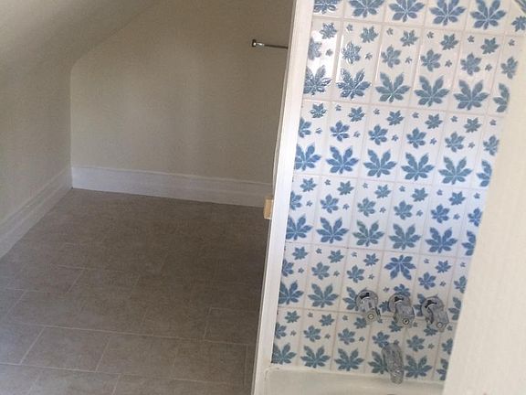 5th image of 244 Summit Ave APT 3