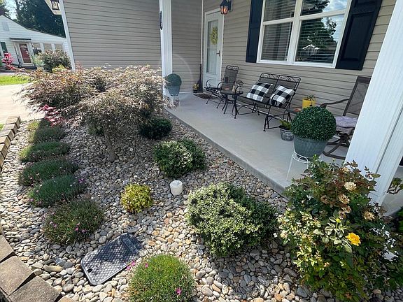 3rd image of 308 Englewood Rd