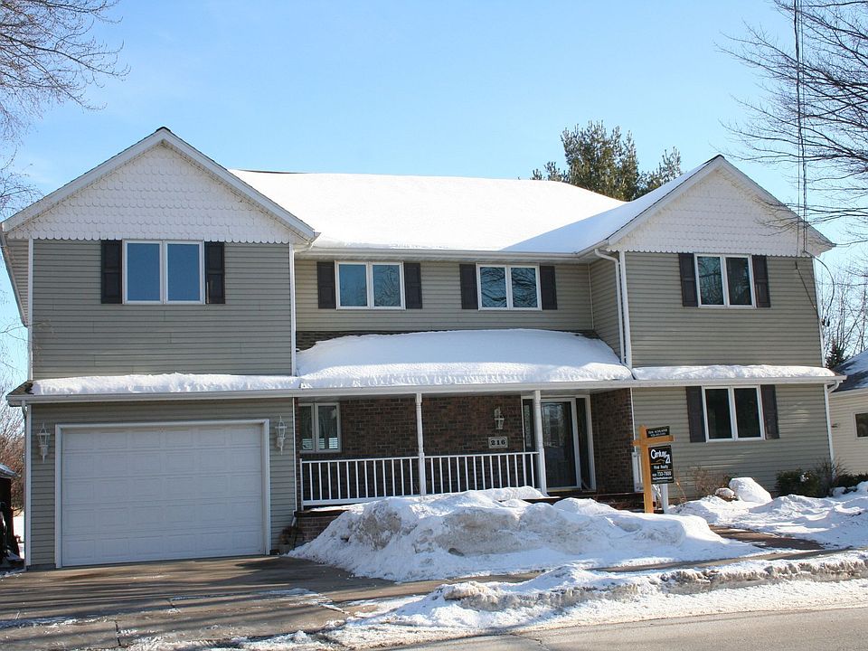 1st image of 216 S Nash St