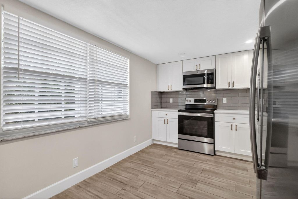 545 Oaks Lane #409, photo 6