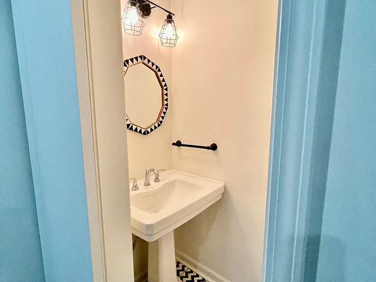 1213 Cherokee Rd #CARRIAGE HOUSE — Photo 12