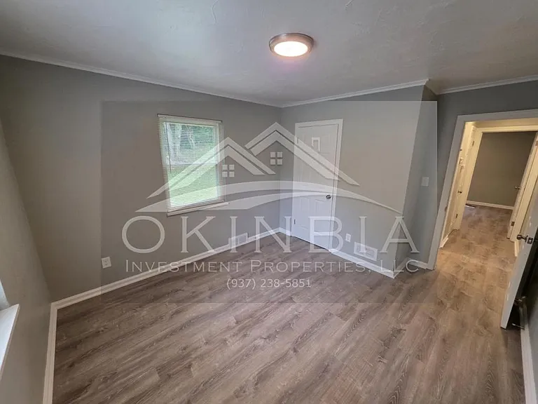 2815 Oxford Ave — Photo 14