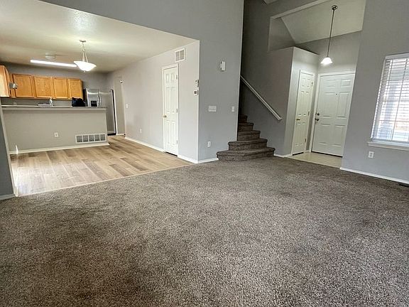 3rd image of 6511 Stagecoach Ave