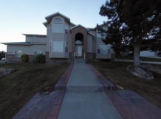 12030 S Meadow Ridge Cir, Riverton, UT 84065