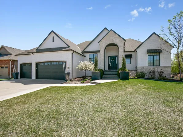 1445 N Ridgehurst Ct, Wichita, KS 67230