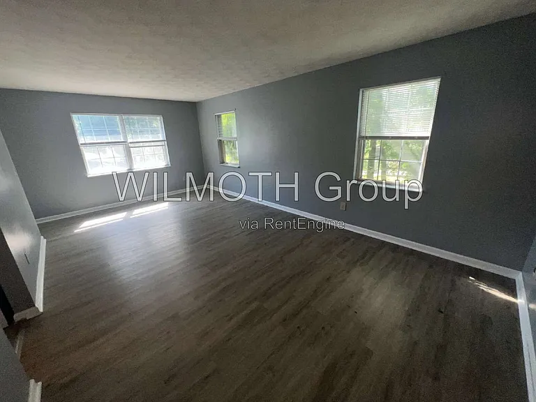 1310 Millerwood Dr #3 — Photo 4