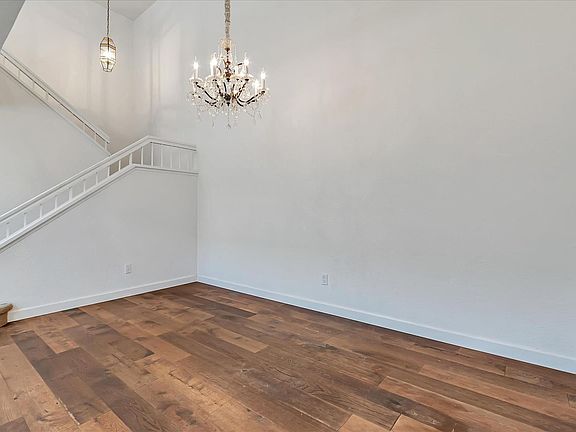 3rd image of 18875 Biarritz Ln