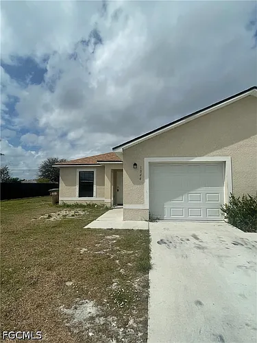 1044 NE 8th Pl Photo 1 1044 NE 8th Pl Photo 1