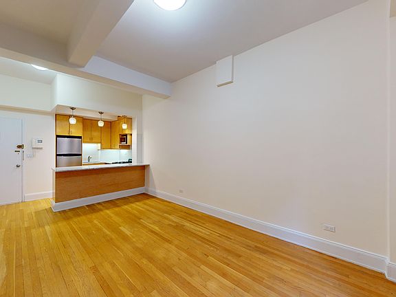 4th image of 305 W 13th St APT La