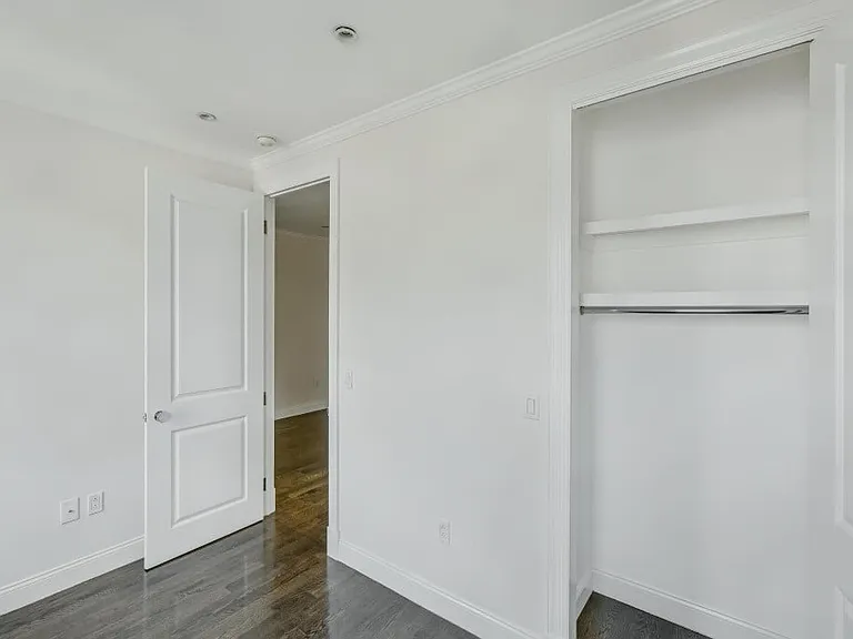 329 Union St #2B — Photo 9