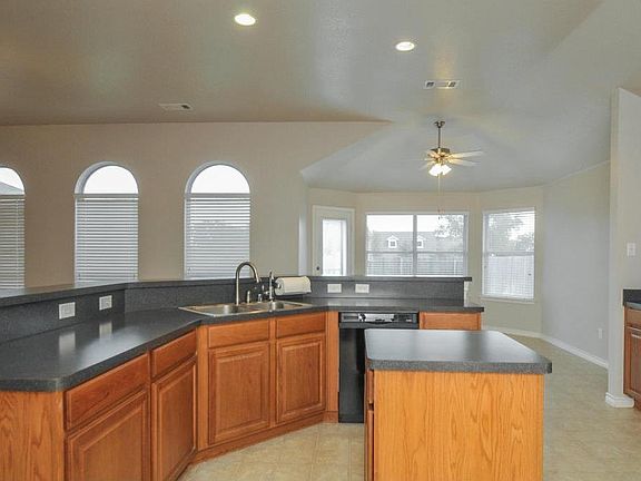5th image of 905 Bayshore Dr
