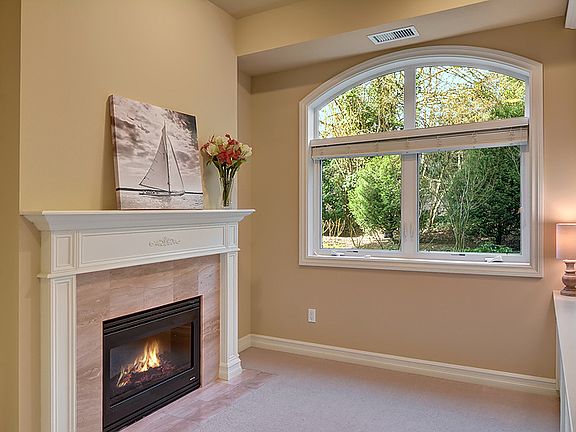 4th image of 10398 NE 17th St Unit 104