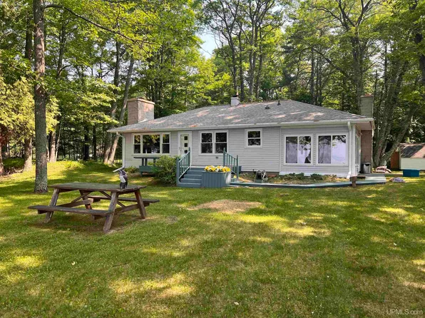 8379 Ee Rd #25, Rapid River, MI 49878