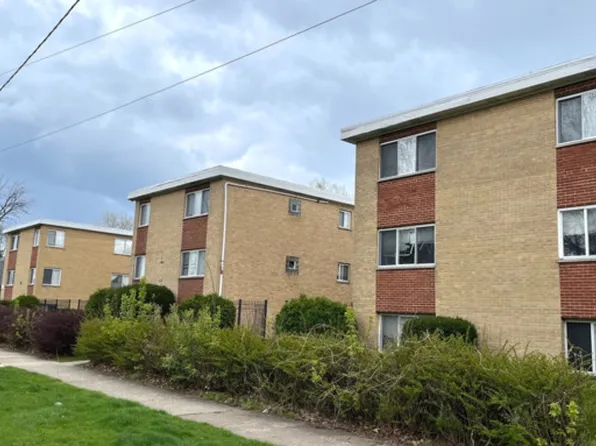 1117 Broadway Ave APT 3N, North Chicago, IL 60064