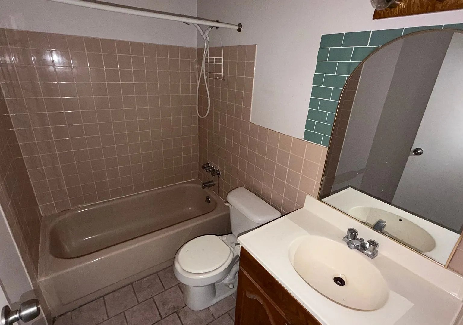 Sandpiper Condos — Photo 3