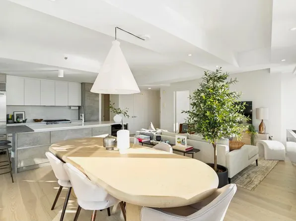 440 Kent Avenue image 2 of 15